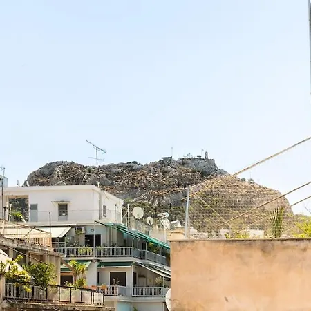 Harmonious 2br In Exarchia By Upstreet